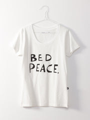Bed peace tee